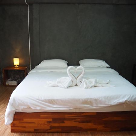 Banmai87 Guest House บ้านไม้87 เกสต์เฮ้าส์ พระนครศรีอยุธยา ภายนอก รูปภาพ