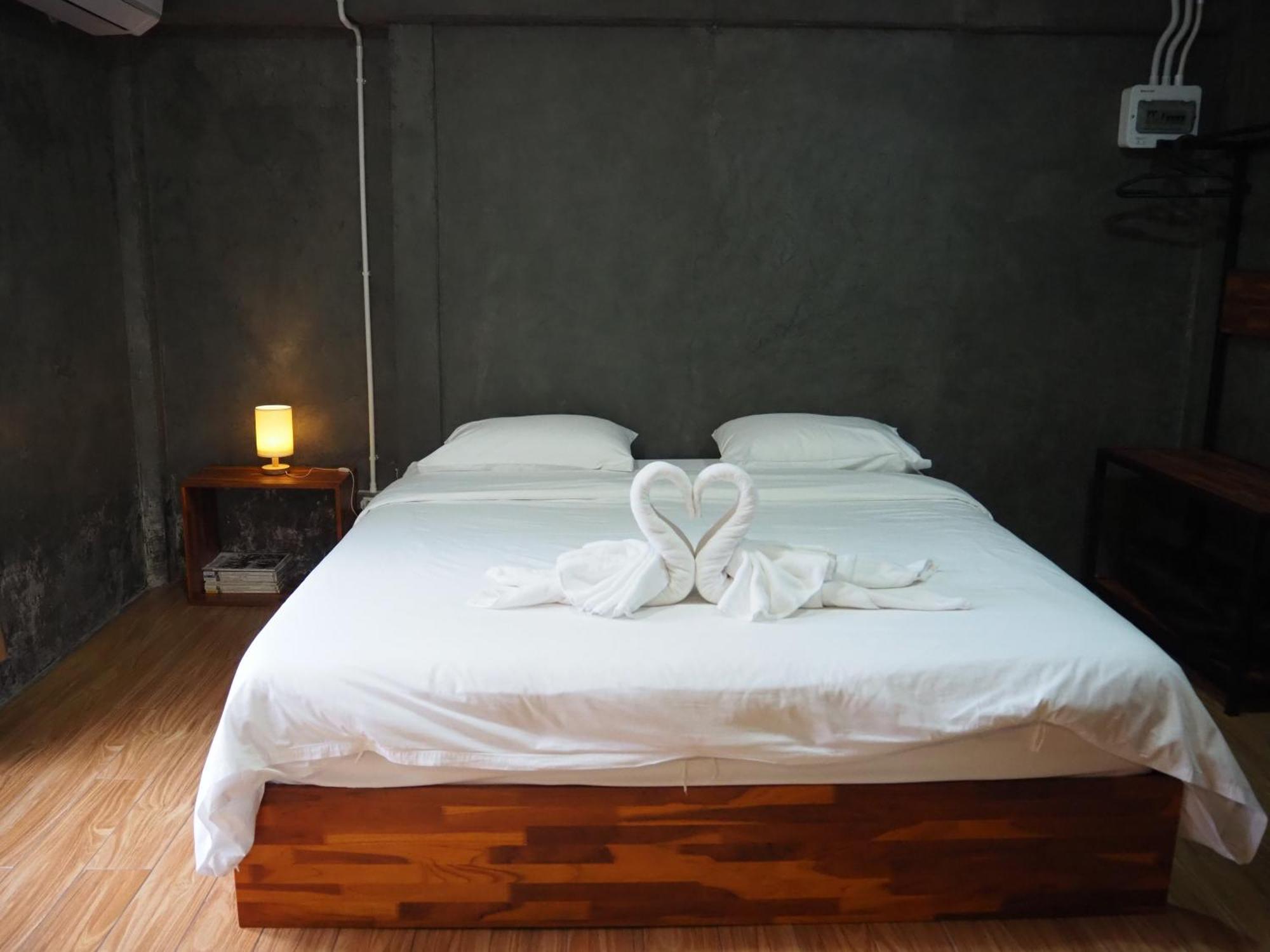 Banmai87 Guest House บ้านไม้87 เกสต์เฮ้าส์ พระนครศรีอยุธยา ภายนอก รูปภาพ