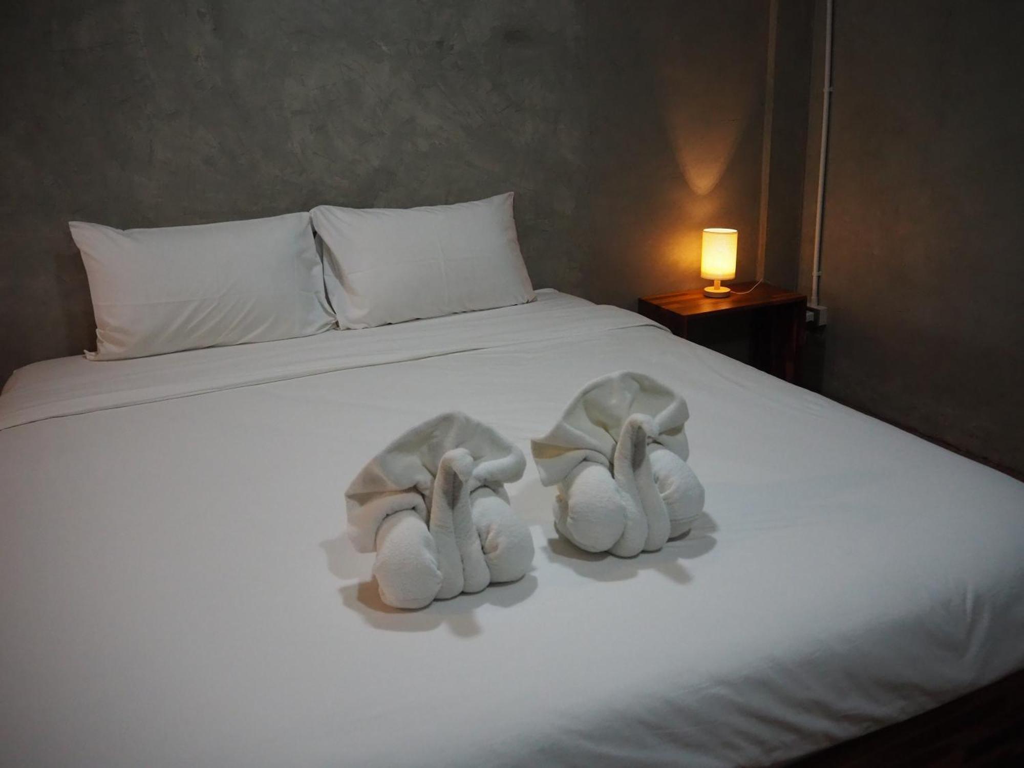 Banmai87 Guest House บ้านไม้87 เกสต์เฮ้าส์ พระนครศรีอยุธยา ภายนอก รูปภาพ